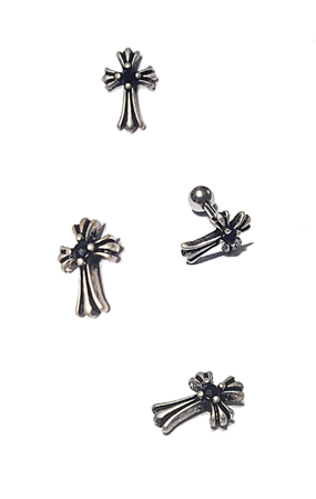 ♥누적 300개 판매 돌파♥ Antique black cross piercing
