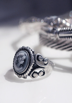 ♥누적 100개 판매 돌파♥ Antique silver cameo ring