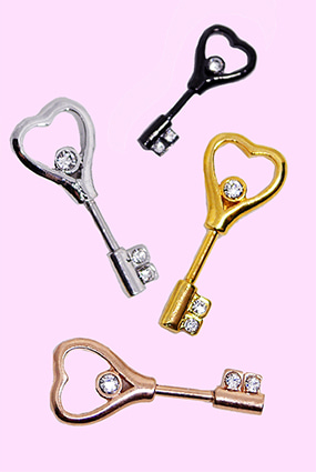 Love heart ♡ key piercing (4 color)(한정판매)