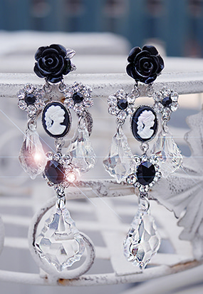[Silver 925] Black rose cameo earring (은침)