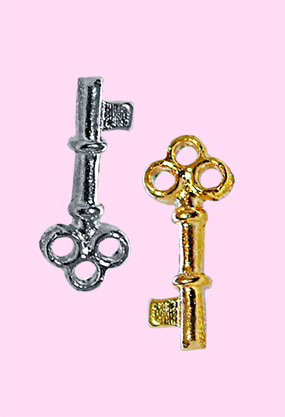 Petit antique key piercing ( 2 color )