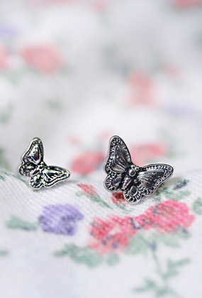Silver butterfly piercing (S , M size)