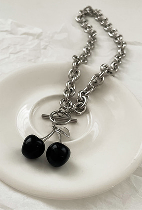 (써지컬스틸) Black cherry chain necklace