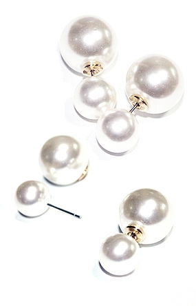 Pearl ball earring
