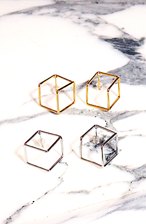Cube earring ( 2 color )