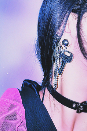 ♥트와이스 지효 착용♥ Key &amp; chain earring