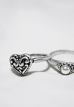 Antique heart ♡ ring