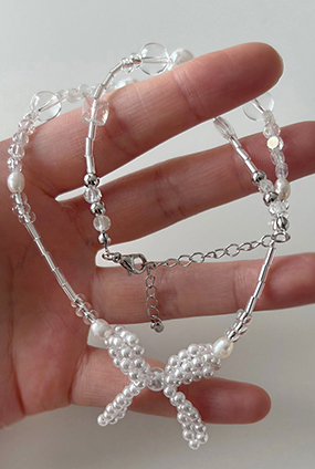 Pearl ribbon choker necklace